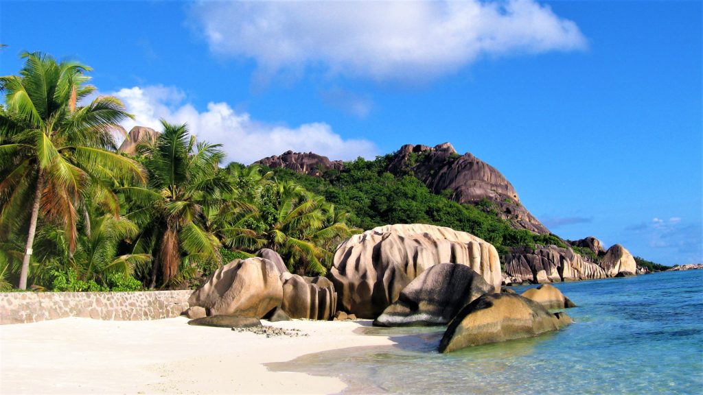 Seychelles DIVE-AND-DRIVE-THE-WORLD